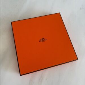 Orange Hermes Box